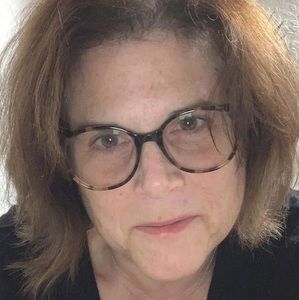 Meet your Posher, Denise